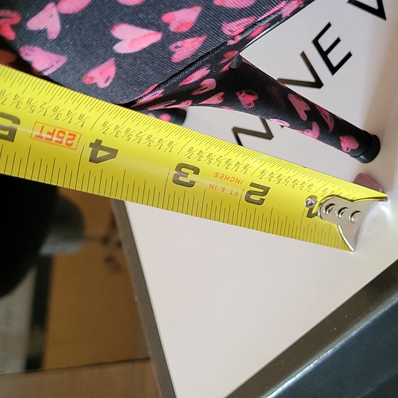 Shoes and handbag - Picture 6 of 6